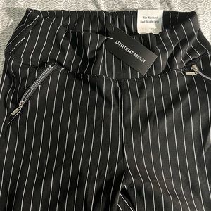 Skinny legging pants